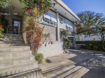 Casa · 196m² · 4 Quartos · 3 Vagas · Casa de 4 dormitórios no bairro Glória
