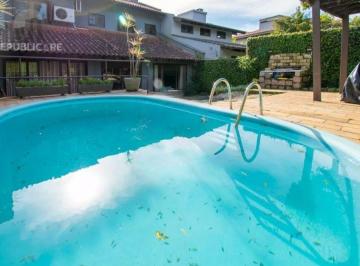 Casa · 195m² · 3 Quartos · 2 Vagas · Sobrado 3 dormitórios, 1suíte, área gourmet com churrasqueira, piscina.
