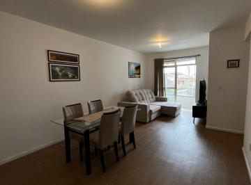 Apartamento · 100m² · 3 Quartos · 1 Vaga · Apartamento com 3 quartos sendo 1 suíte em Capoeiras, Florianópolis.