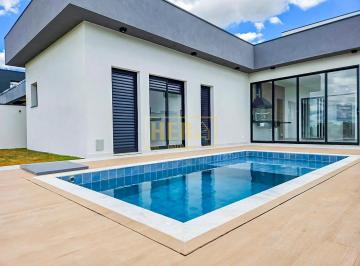 Casa · 195m² · 3 Quartos · 4 Vagas · Casa com 3 Suítes e Piscina - Residencial Ibi-Aram II