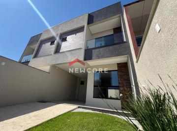 Casa · 139m² · 3 Quartos · 2 Vagas · Sobrado em  Rua Santa Cruz - Itacolomi - Balneário Piçarras/SC