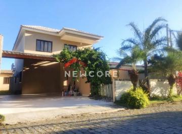Casa · 220m² · 4 Quartos · 4 Vagas · Casa de condomínio em  Rua A - São José do Imbassaí - Maricá/RJ