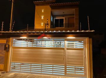 Casa · 170m² · 4 Quartos · 2 Vagas · Casa em Rua João Aguiar - Vivendas do Coqueiro III - Campos dos Goytacazes/RJ