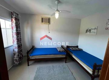 Casa · 90m² · 4 Quartos · 2 Vagas · Casa em  Rua Rio Negrinho - Centro - Balneário Piçarras/SC