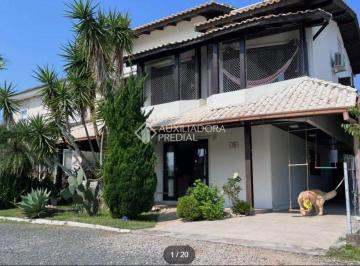 Casa · 270m² · 5 Quartos · 3 Vagas · Casa de condomínio para venda tem 270 metros quadrados com 5 quartos