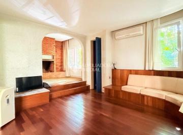 Casa · 221m² · 4 Quartos · 2 Vagas · Casa de 4 quartos com 2 vagas à venda no bairro Petrópolis em Porto Alegre
