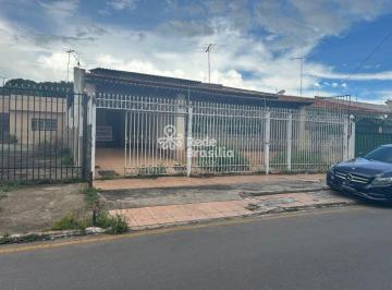 Casa · 161m² · 3 Quartos · 2 Vagas · QSA 3 - CASA RÚSTICA - ÓTIMA PARA REFORMA =DESOCUPADA - Lote de 315,60m2 -  r$ 800.000,00 - TAGUATIN