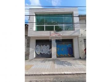 Comercial · 300m² · Espaço Comercial Versátil em Santana - 300m²