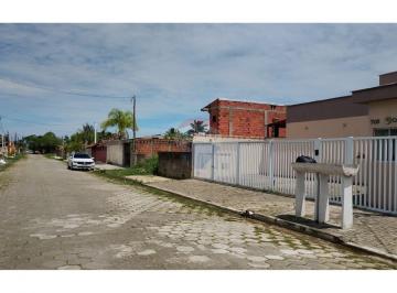 Casa · 48m² · 2 Quartos · 1 Vaga · Casa Moderna em Condomínio com Piscina - Itanhaém