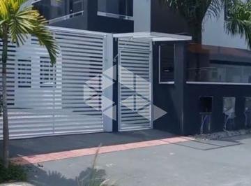 Casa · 78m² · 2 Quartos · 1 Vaga · Casa à Venda em Canasvieiras com 2 Suítes, 3 Banheiros e Vaga Coberta