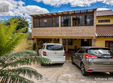 Casa · 320m² · 3 Quartos · 2 Vagas · **Maravilhosa Casa Residencial no Partenon, Porto Alegre, Rio Grande do Sul!**