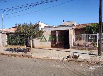 16784115230.jpg · CASA COM 3 QUANTOS SENDO UMA SUÍTE NA REGIÃO OESTE                                                  