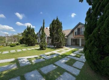 Casa · 499m² · 4 Quartos · 8 Vagas · Mansão com 5 Suítes e Lazer de Clube Privativo – 3.060m² de Terreno na Fazenda Vila Real