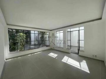 Casa · 250m² · 4 Quartos · 3 Vagas · Casa Sobrado - Mirandópolis - 4 Dormitórios - 250m².