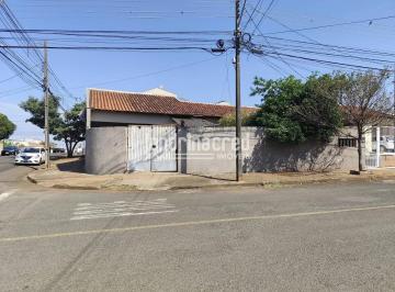 whatsapp-image-2026-01-16-at-16-15-28-11769692217963.jpeg · Casa Ampla à Venda com 350m² de Área Útil, 5 Dormitórios, 3 Banheiros, 4 Vagas de Garagem e Aceita F