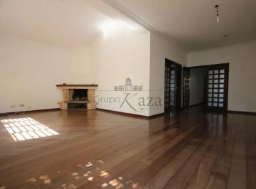 Casa · 308m² · 3 Quartos · 2 Vagas · Casa Sobrado - Campo Belo - 3 Suítes - 308m².
