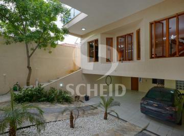 Casa · 305m² · 4 Quartos · 4 Vagas · Casa à Venda no Campo Belo - 305 m² - Dormitórios , sendo 2 suítes - 4 Vagas