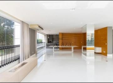 Apartamento · 654m² · 4 Quartos · 6 Vagas · O apartamento Garden mais espetacular de Moema, com uma exuberante piscina privativa, churrasqueira,