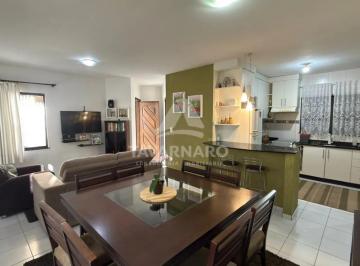 Casa · 215m² · 3 Quartos · 2 Vagas · Casa Padrão em Ponta Grossa