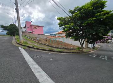FRENTE DO TERRENO · Excelente terreno de esquina á venda no bairro Jardim Carolina em Poços de Caldas MG.