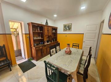 Casa · 130m² · 4 Quartos · 1 Vaga · Casa Térrea em Centro, Petrópolis/RJ