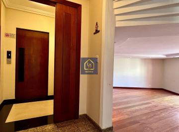 Apartamento · 226m² · 3 Quartos · 2 Vagas · Apartamento com 3 quartos (1 suíte) à venda. São 226,85 m² por R$ 1.590.000 no bairro Batel em Curit