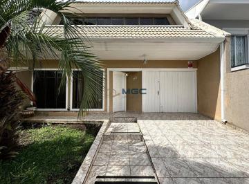 Casa · 250m² · 3 Quartos · 3 Vagas · Casa Térrea no bairro Água Verde