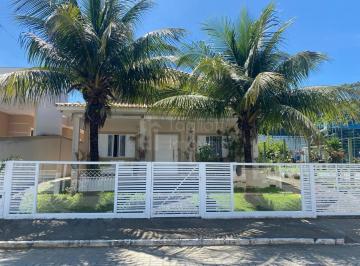 Casa · 200m² · 4 Quartos · 3 Vagas · Apartamento Alto Padrão em Pontinha, Araruama/RJ