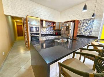 Casa de 2 quartos, Caraguatatuba · Casa com 180 m² e 2 quartos à venda em Pontal de Santa Marina