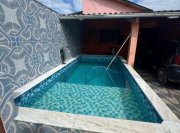 Casa de 2 quartos, Itanhaém · Casa na praia com 2 quartos e piscina em Itanhaém.