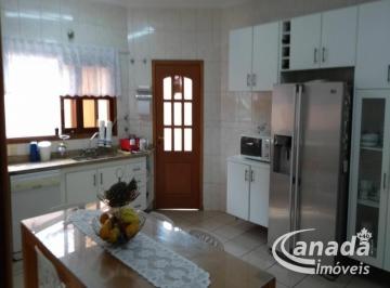 Casa · 450m² · 5 Quartos · 4 Vagas · Residencial - Alphaville