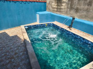 Casa de 2 quartos, Itanhaém · Casa com 2 quartos e piscina em Itanhaém.