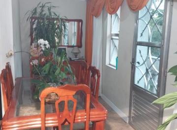 Casa · 210m² · 3 Quartos · 2 Vagas · Sobrado A Venda No Jardim Dabril - 3 Quartos