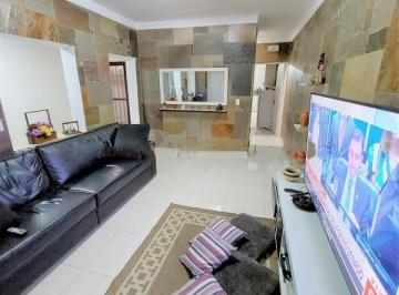Casa · 250m² · 2 Quartos · 2 Vagas · Residencial - Cipava