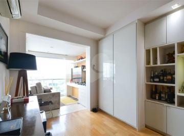 Apartamento de 2 quartos, São Paulo · Cobertura à Venda na Vila Madalena