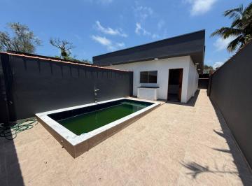 Casa de 2 quartos, Itanhaém · Casa com 2 quartos e piscina em Itanhaém.