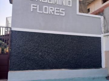 img0 · Sobrado para Venda por R$270.000,00 com 70m², 2 dormitórios, 1 vaga e 1 banheiro - Parque paulistano