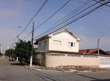 img0 · Sobrado para Venda por R$450.000,00 com 236m², 4 dormitórios, 4 vagas e 2 banheiros - Maracanã, Prai