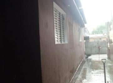 img0 · Casa para Venda por R$220.000,00 com 3 dormitórios, 2 banheiros e 1 cozinha - Parada xv de novembro,