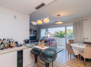 Apartamento · 105m² · 3 Quartos · 2 Vagas · Apartamento semi mobiliado com 3 dormitórios e 2 vagas de garagem no bairro Passo da Areia em Porto