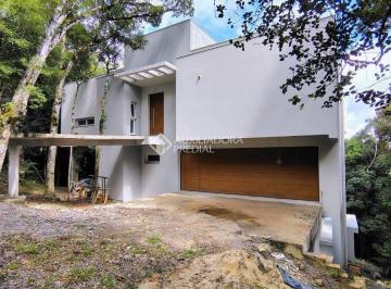 Casa · 460m² · 3 Quartos · 3 Vagas · Casa em Construção em Condomínio Fechado no centro de Gramado/RS