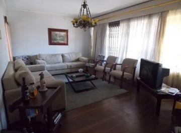 Casa · 211m² · 3 Quartos · 4 Vagas · Casa com 3 dormitórios, pátio e área gourmet