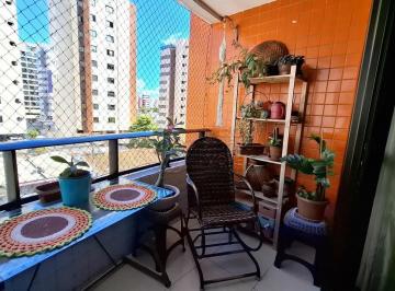 Apartamento · 99m² · 3 Quartos · 2 Vagas · Apartamento com 3 Quartos e Varanda à venda na Ponta Verde