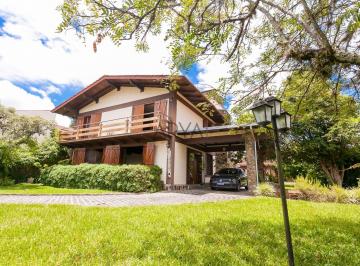 Casa · 484m² · 7 Quartos · 15 Vagas · Casa à venda no Mercês ARYA1