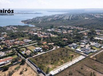 101529e69b6e9a7fea51aa4d2e6e00a89614a1c9 · Terreno em condomínio de alto padrão na QI 26 do Lago Sul. Inf.: 9.8300-2010.