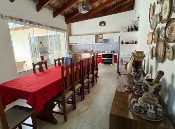 Casa · 170m² · 3 Quartos · 2 Vagas · Casa com 3 quartos à venda bairro Jardim Patrícia - Uberlândia/MG