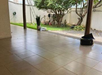 Casa · 290m² · 3 Quartos · 3 Vagas · Casa com 3 quartos à venda bairro Saraiva - Uberlândia/MG