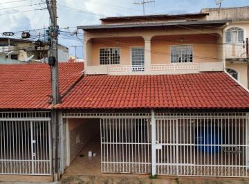 Casa · 200m² · 1 Quarto · 3 Vagas · VENDO SOBRADO NA QD 406 DE SAMAMBAIA-200m2 ESCRITRURA/HABITE-SE/FINANCIA!