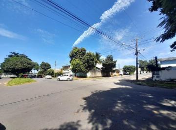 Comercial · 546m² · 4 Quartos · 5 Vagas · Conjunto Fabiana em Goiânia/GO sobrado de esquina com lojas e apts alugados