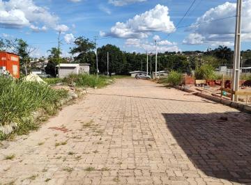 Terreno · LOTE NA ARNIQUEIRAS COM METRAGEM GANDE AC CARRO EM CONDOMÍNIO FECHADO!